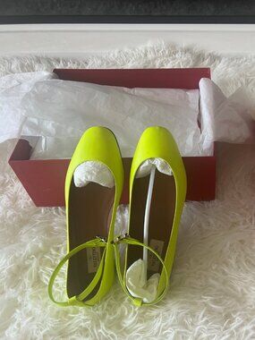 Valentino Adjustable Strap Neon Green Leather Flats Size 36.5